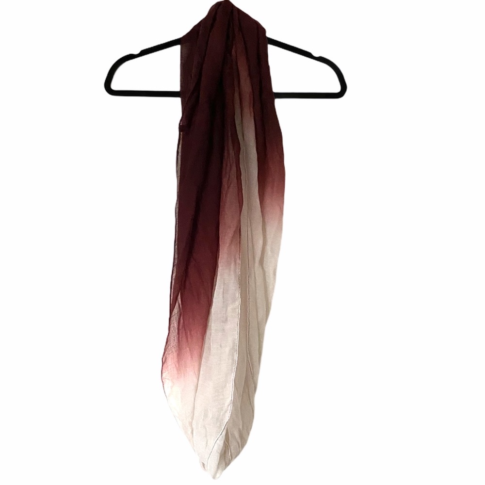 3/$18 Ardene infinity scarf ombre burgundy
